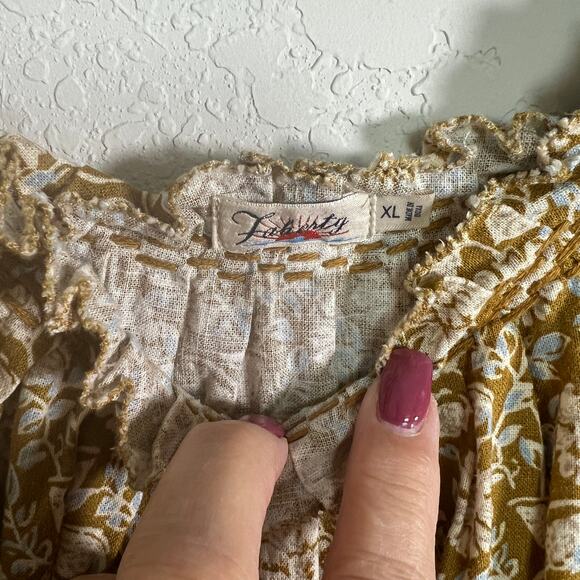 Women's Faherty Floral Pattern Pullover Short Sleeve Shirt Size XL - Picture 8 of 9